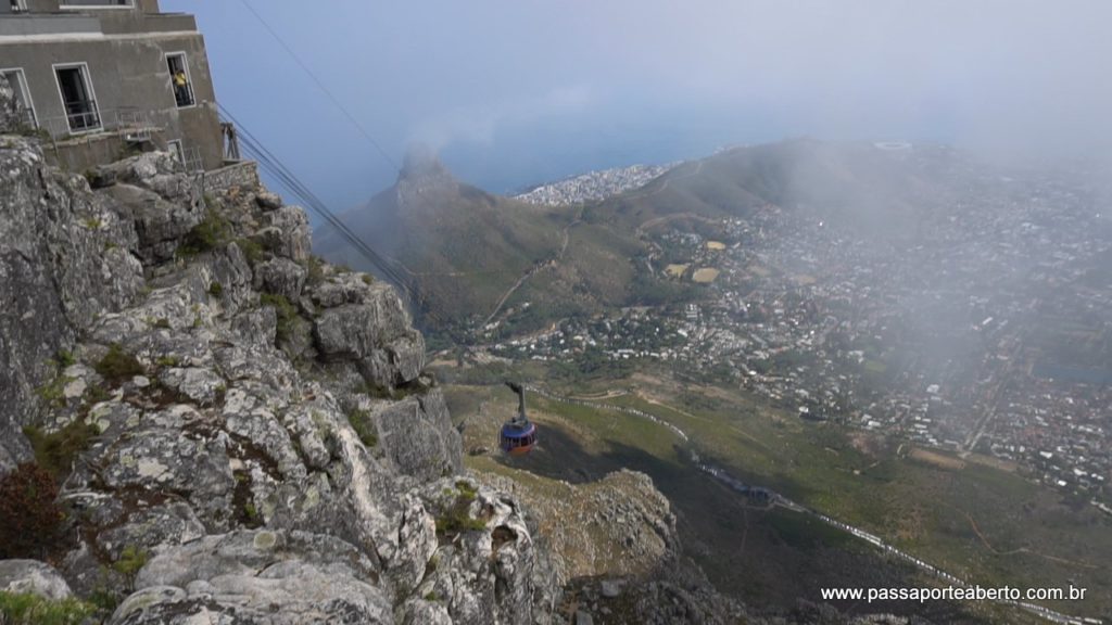 O Cableway também pode te levar até o topo!