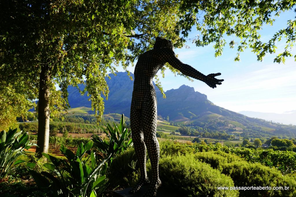 Delaire Graff em dia de sol! Também tem muitas obras de arte espalhadas por toda a propriedade!