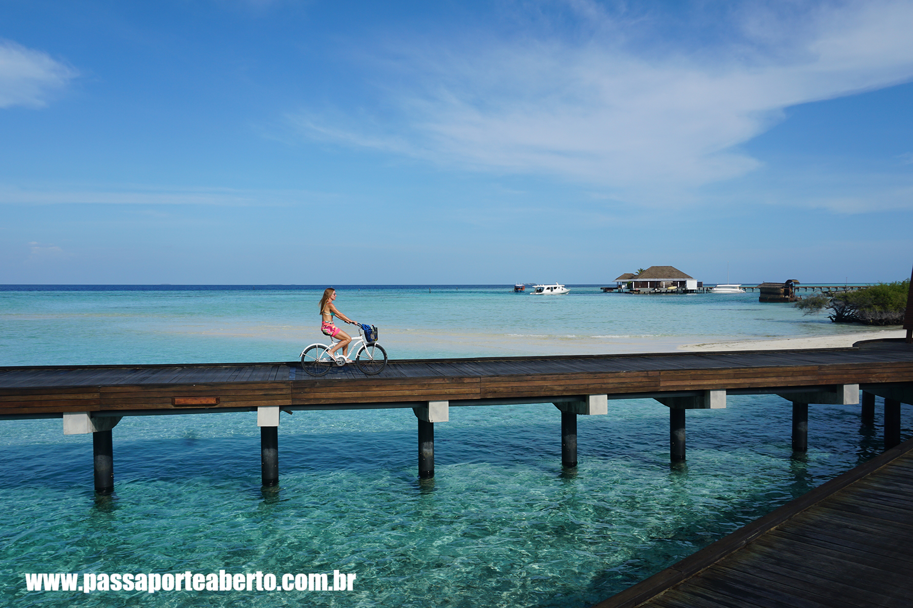 pullman-maldives-maamuta-paradise-bike-rental-bike-ride-turquoise-ocean